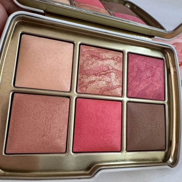 HOURGLASS AMBIENT LIGHTING EDIT UNLOCKED EVIL EYE - Picture 4 of 11